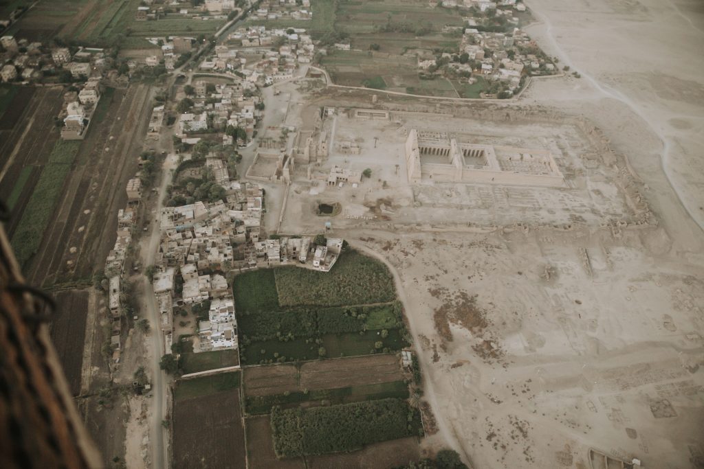 Blick auf den Tempel des Ramses in Luxor
