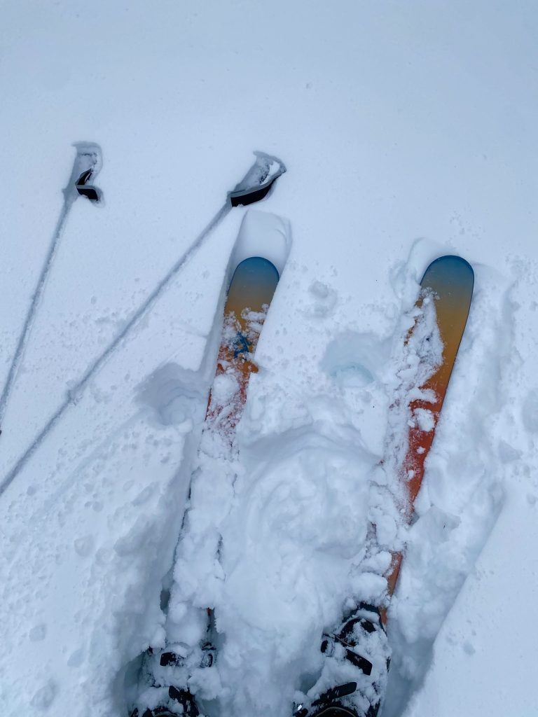 Tourenski im Schnee in Finnland - Finnisch-Lappland
